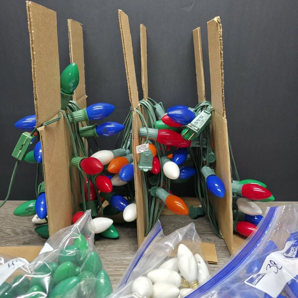 (3) Vintage C9 Christmas Lights 3 Strings 25' X 25 Bulbs W/‎ 150+ Spare C9 Bulbs